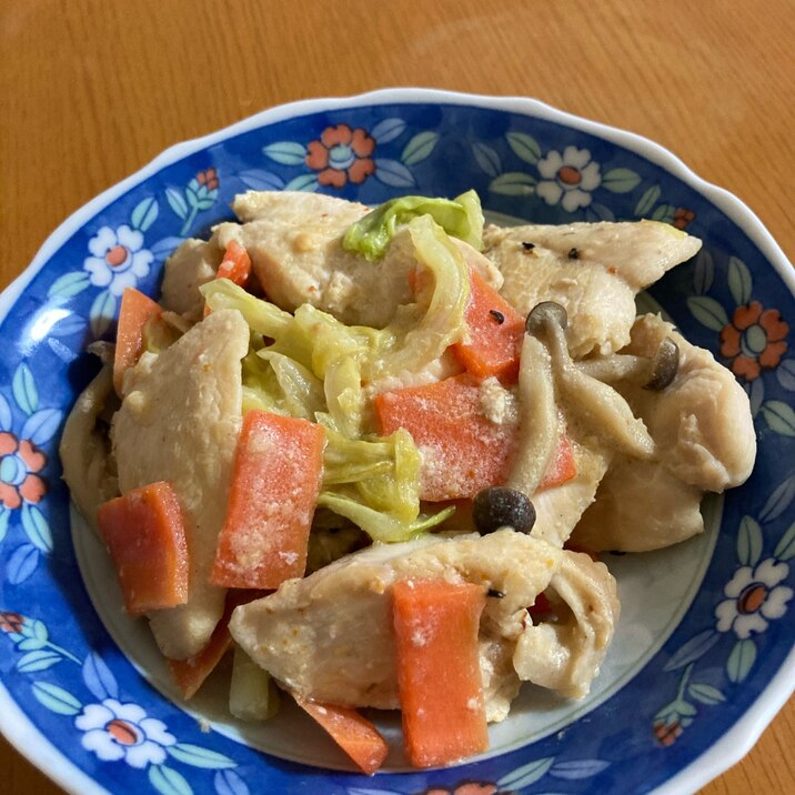 鶏むね肉とキャベツの味噌マヨ炒め